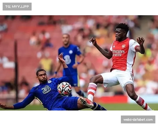 朗斯积分追平马赛，净胜球劣势暂居次席仍保争冠希望